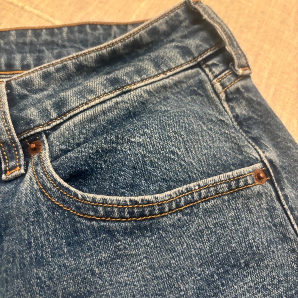 A&F Curve Love High Rise / Bootcut / Long Jeans - WORN ONCE - Picture 3 of 10